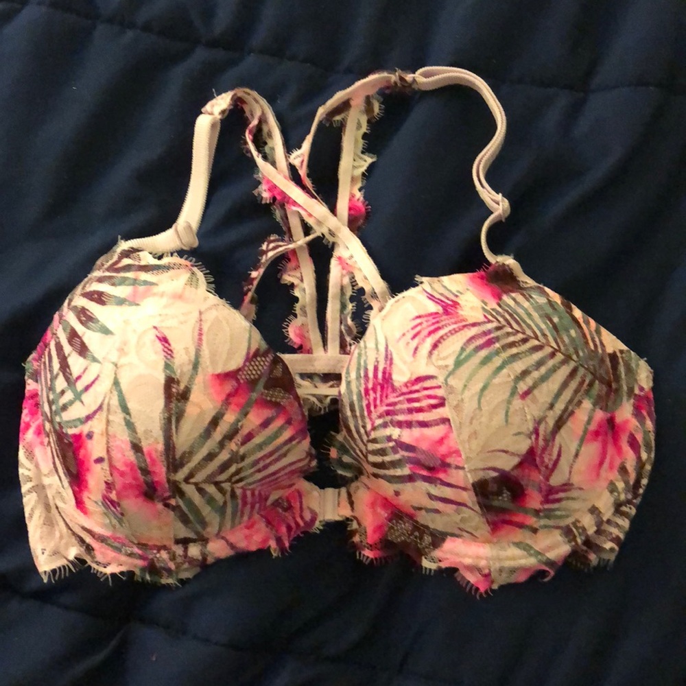 NWOT Victoria's Secret Date Racerback Bra 34D